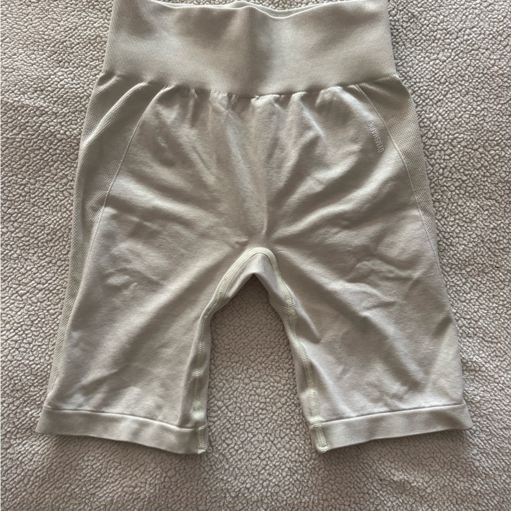 Gymshark Seamless Pale Yellow 8” Biker Shorts